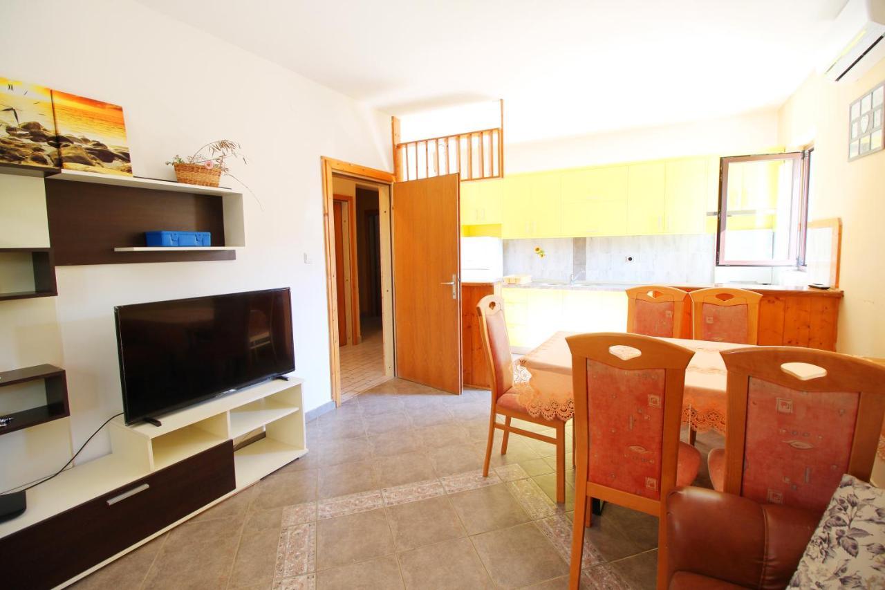 Appartement Dubravka à Dinjiška Extérieur photo