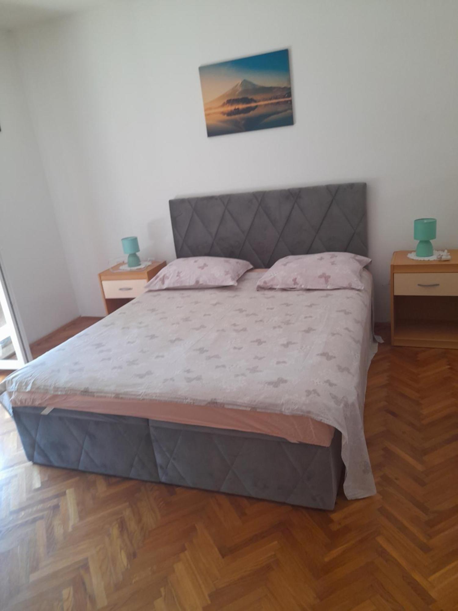 Appartement Dubravka à Dinjiška Extérieur photo